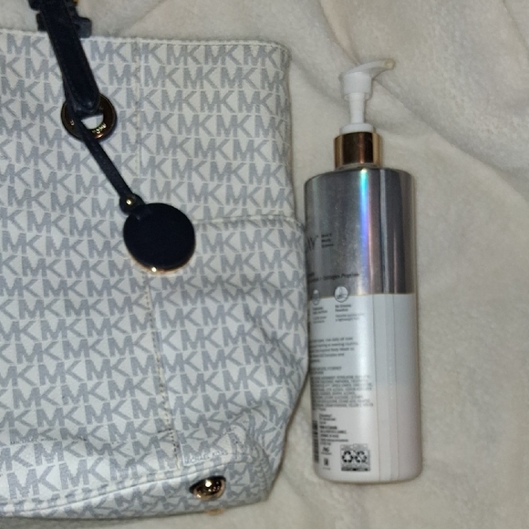 Michael Kors Navy and White Monogram Tote - Picture 5 of 7